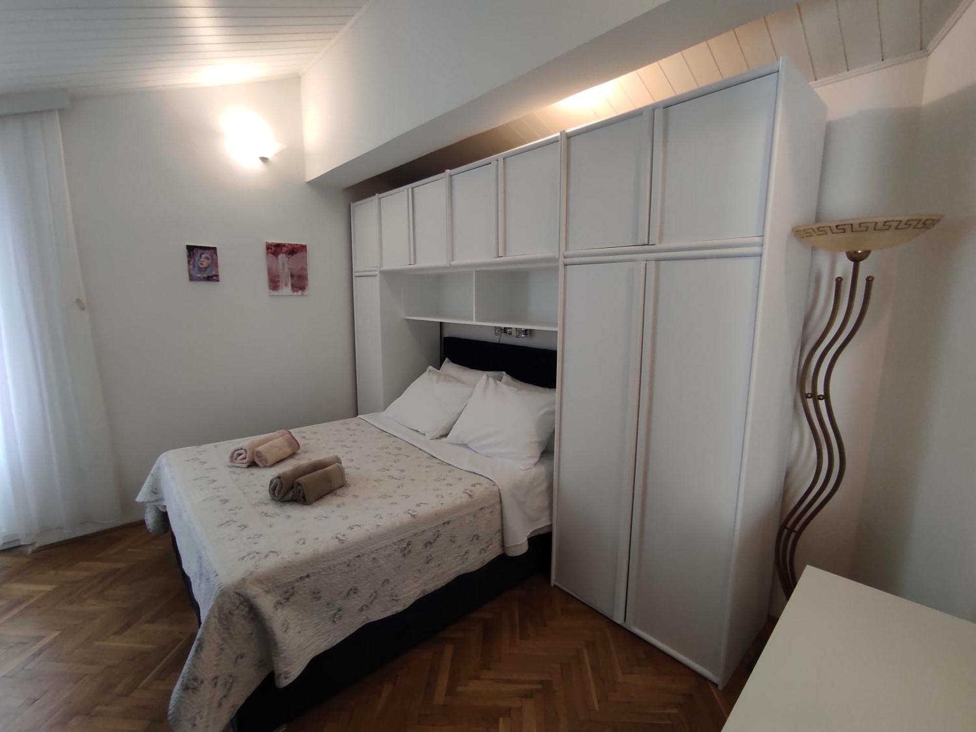 Apartmani Lidija โลปาร์ ภายนอก รูปภาพ